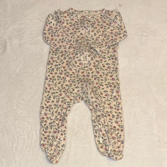 Carter's Other - (2 for $10) Carters Cream Floral Footed sleeper One-Piece Pajamas for Kids